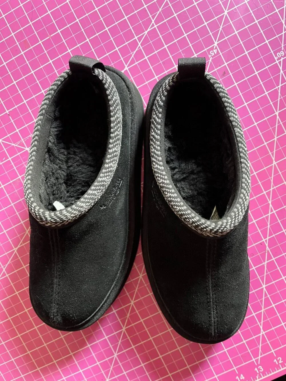 Burree Platform Slipper Shoes - Black Suede - Sz US 9 - Koolaburra by Ugg